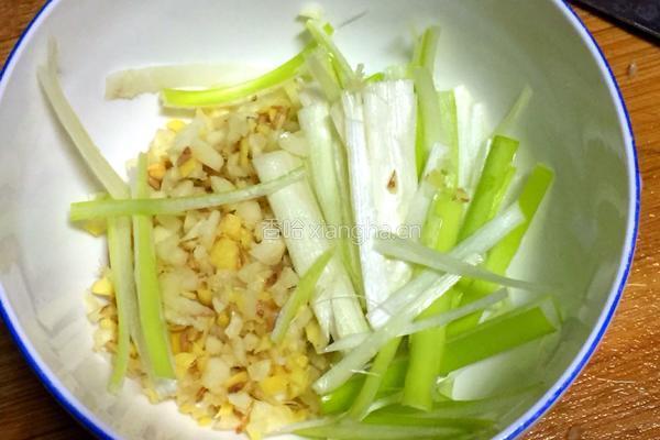 麻辣青笋鸡丝的做法图解5