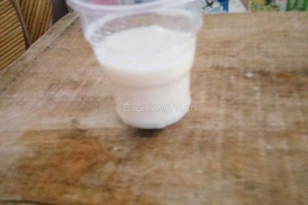 柠檬提子奶香冰棍的做法图解1