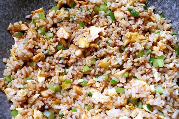 鸡胸肉炒饭的做法图解4