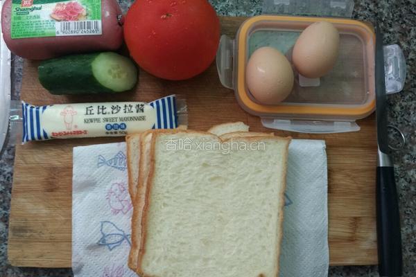 蛋皮包三明治的做法图解1