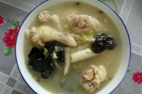 海鲜菇鸡腿汤的做法图解4