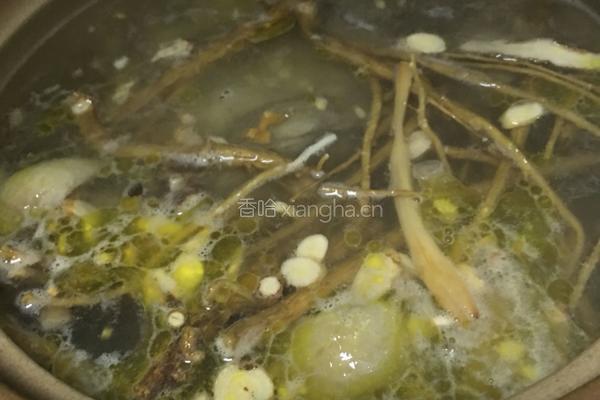 养颜鸡汤的做法图解2