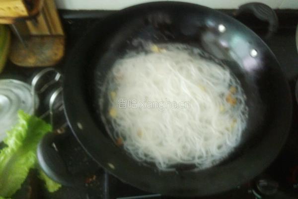 卤水猪耳汤粉的做法图解3