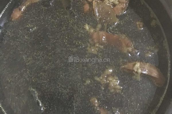 黑豆黑鱼汤的做法图解5
