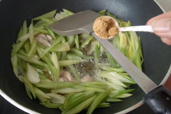 芹菜炒肉的做法图解4
