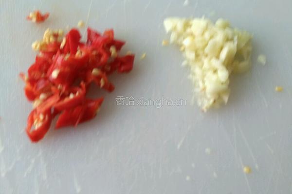 菜花炒肉的做法图解1