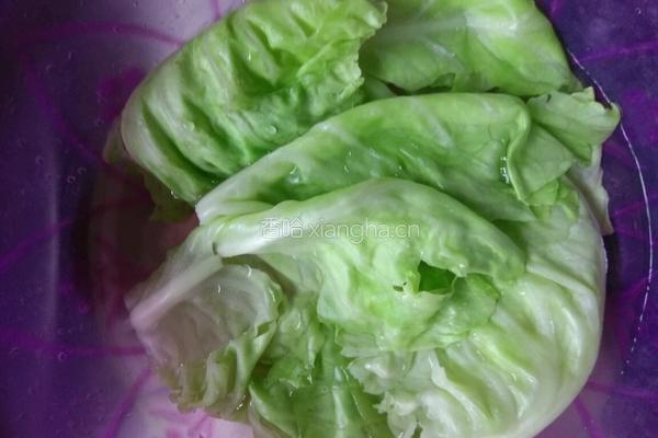 白菜包肉的做法图解3