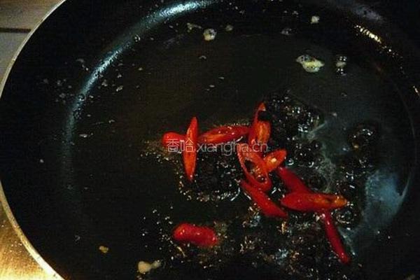 香辣豆鼓荷包蛋的做法图解5