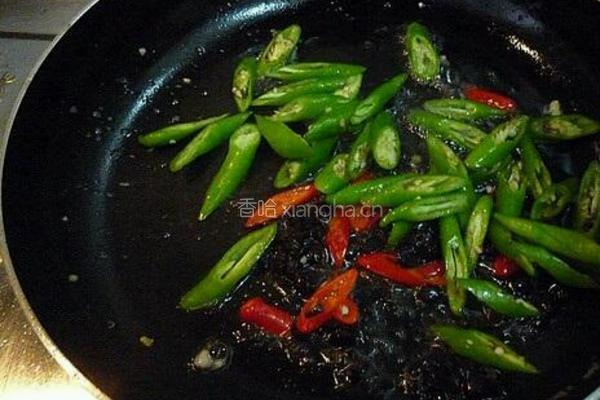 香辣豆鼓荷包蛋的做法图解6