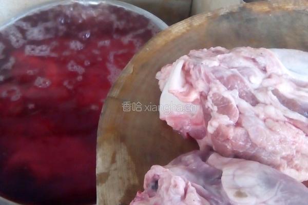 干拌猪心舌的做法图解1
