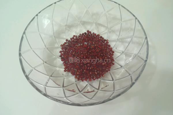 红豆西米露的做法图解1