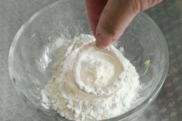 酥炸鱿鱼圈的做法图解5