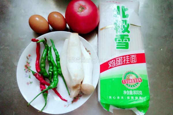 杏鲍菇西红柿鸡蛋面的做法图解1