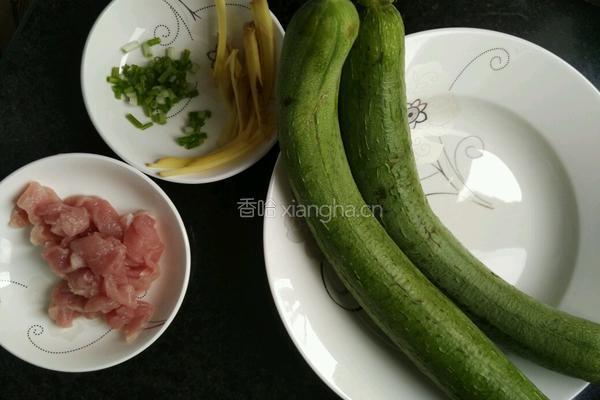 丝瓜炒肉丝的做法图解1