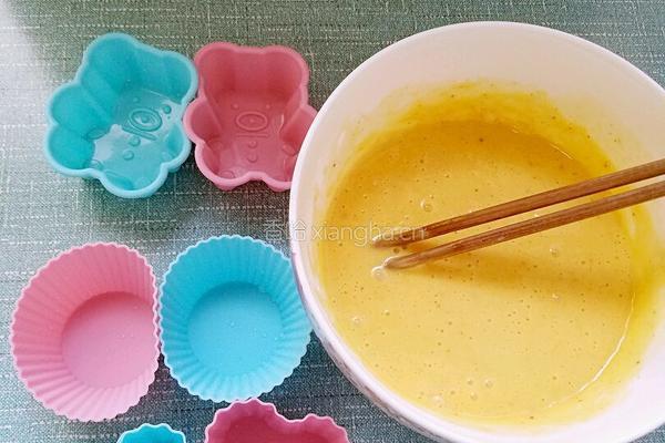 草莓蛋糕的做法图解2