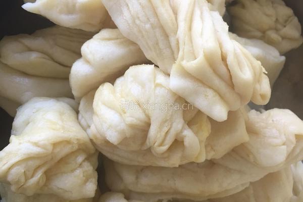 玉米面花卷的做法图解5