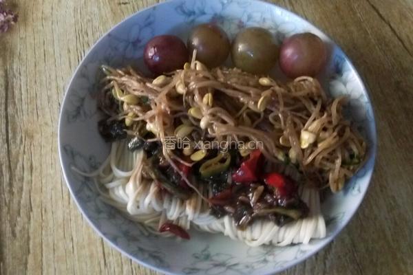 芽菜辣酱面