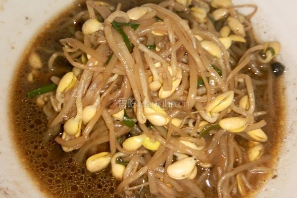 芽菜辣酱面的做法图解2