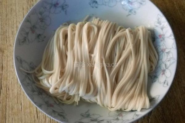芽菜辣酱面的做法图解4