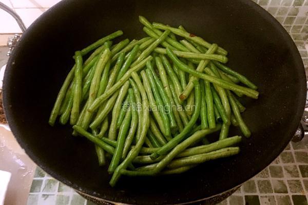 干煸长豆角的做法图解4