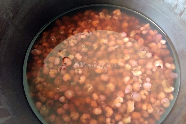 红豆薏米粥的做法图解3