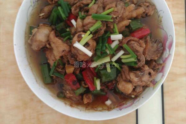 青椒焖鸡的做法图解4