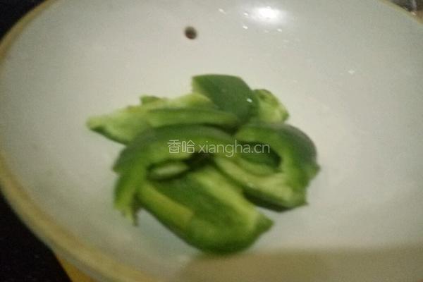 土豆红烧鸡的做法图解4