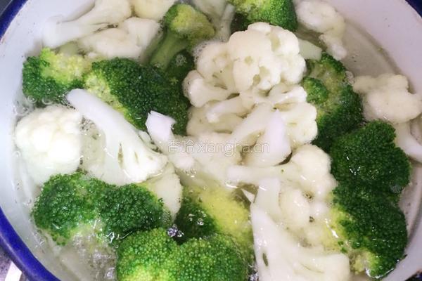 双花炒肉片的做法图解3