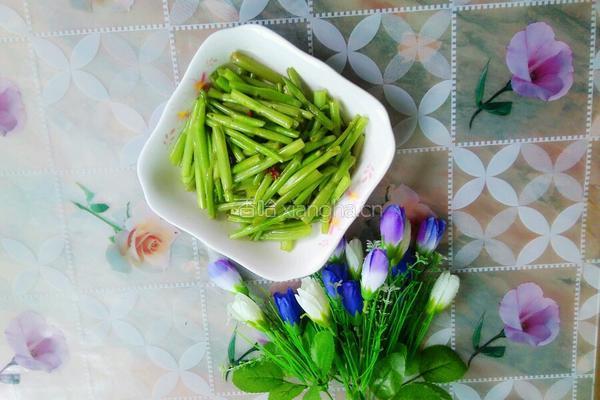 清炒空心菜杆的做法图解5