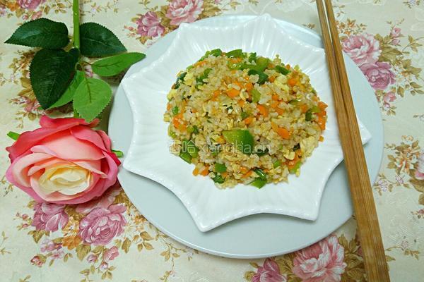 菜椒胡萝卜蛋炒饭的做法图解13