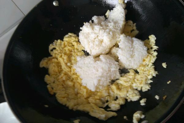 菜椒胡萝卜蛋炒饭的做法图解9