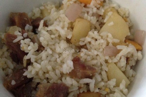 土豆香肠炒饭的做法图解4