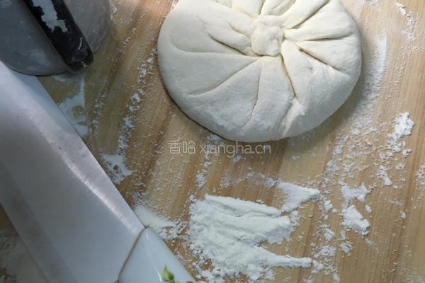 洋葱胡萝卜丝饼的做法图解3
