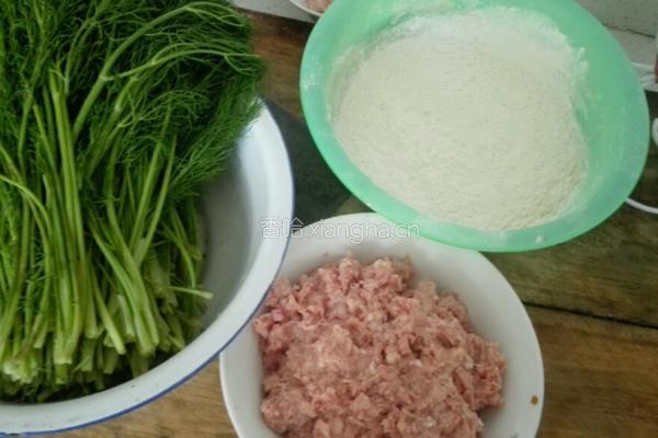 茴香肉馅盒子的做法图解1