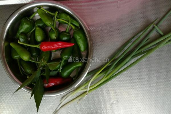 香辣肉片的做法图解1