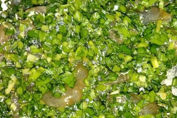 鲜虾韭菜饺子的做法图解3