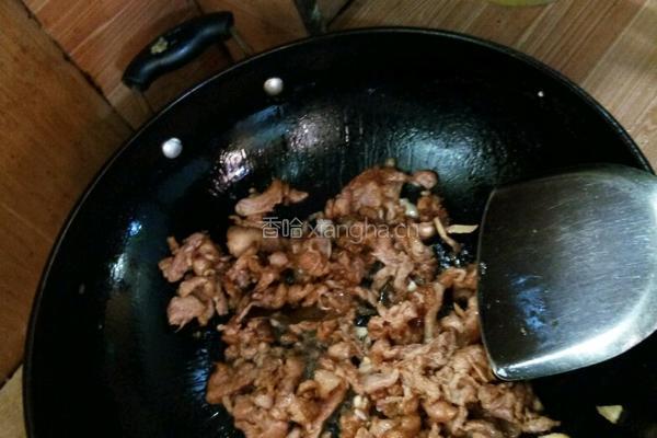 莴笋炒鸡腿肉的做法图解5