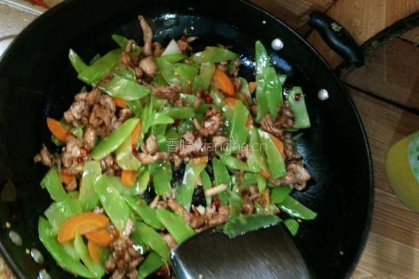莴笋炒鸡腿肉的做法图解6