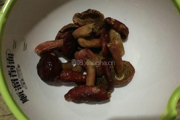 红菇老鸭汤的做法图解5