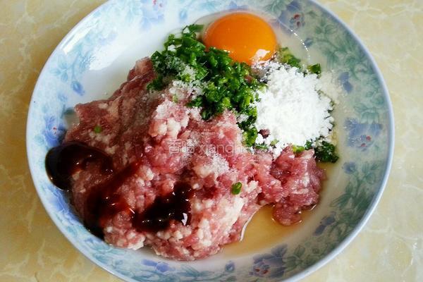 油豆腐塞肉的做法图解2