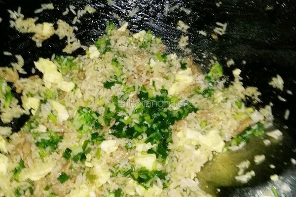 西兰花炒饭的做法图解9
