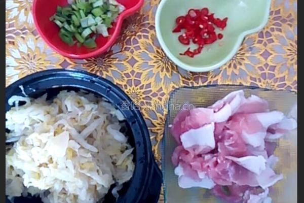锡纸烤酸菜的做法图解1