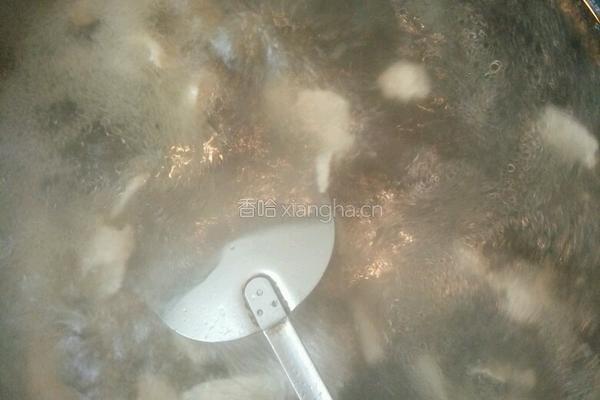 家常肉汤面的做法图解1