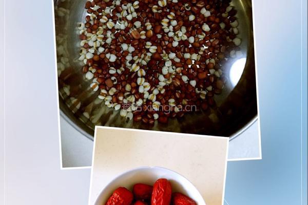 红豆薏米红枣粥的做法图解1