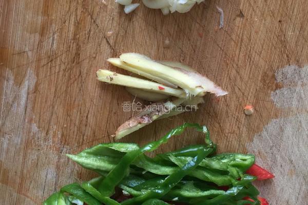 红椒豆腐丝的做法图解1