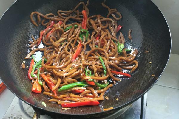 红椒豆腐丝的做法图解4