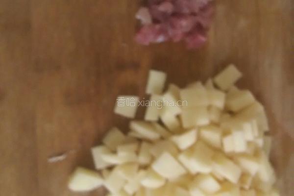 土豆闷饭的做法图解1