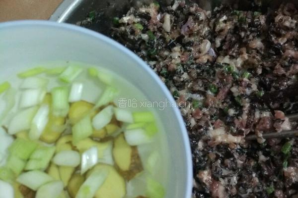木耳猪肉馅包子的做法图解10