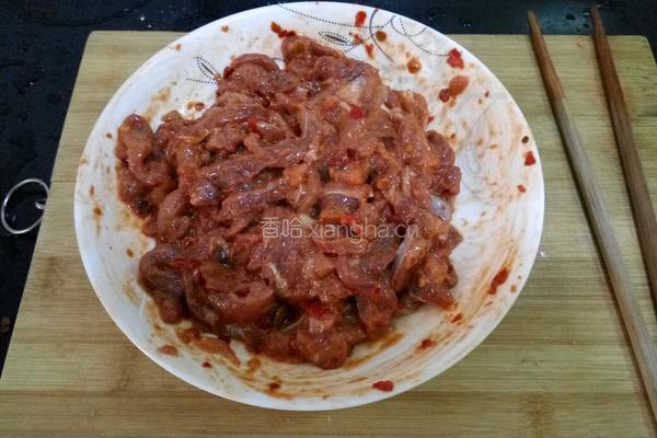 川味芹菜小炒肉的做法图解4