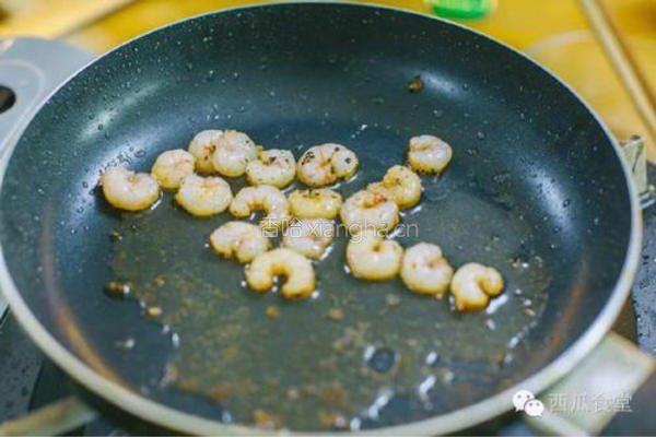 牛油果沙拉的做法图解2